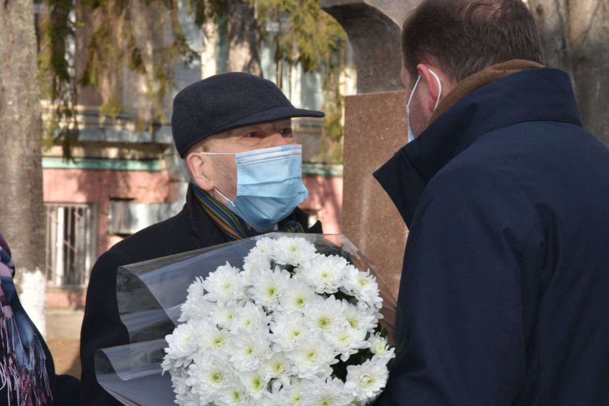 bust Gheorghe Paladi